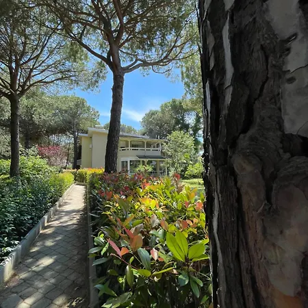 Lalez Azure - 3 Bedrooms Vila *